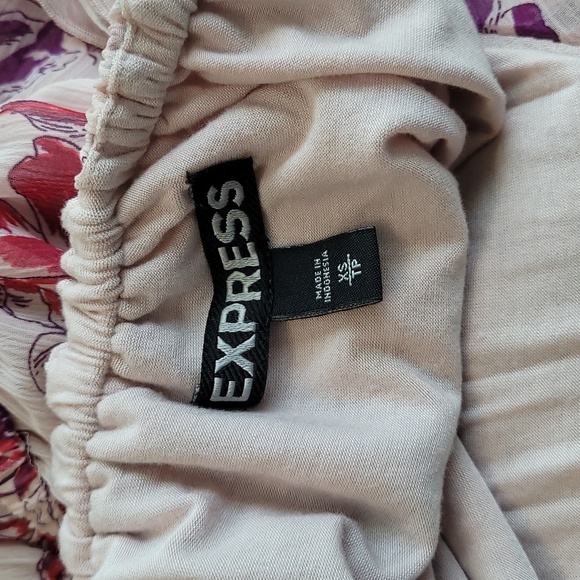 Floral Ruffled Dress - Picture 6 of 6